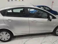 Usata Ford Fiesta Titanium 70 CV (51 kW) 2010 Grigio Utilitaria