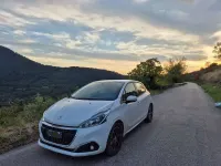 Usata Peugeot 208 Allure 82 CV (60 kW) 2020 Utilitaria