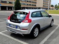 Usata Volvo C30 109 CV (80 kW) 2010 Grigio Utilitaria