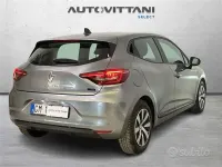 Usata Renault Clio V Equilibre 91 CV (66 kW) 2023 Gray Berlina