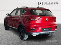 Usata MG ZS Luxury 106 CV (77 kW) 2024 Rosso SUV