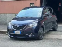 Usata Lancia Ypsilon 69 CV (50 kW) 2021 Blu Utilitaria