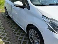 Usata Peugeot 208 Allure 99 CV (72 kW) 2016 Bianco Utilitaria