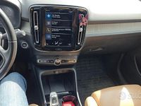 Usata Volvo XC40 150 CV (110 kW) 2019 Marrone SUV