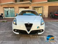 Usata Alfa Romeo Giulietta Super 120 CV (88 kW) 2018 Bianco alfa Utilitaria