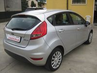 usata Ford Fiesta + 1.6 TDCi 95CV 5 porte