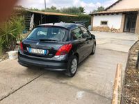 Usata Peugeot 207 70 CV (51 kW) 2006 Nero Berlina
