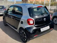 Usata Smart ForFour Passion 71 CV (52 kW) 2016 Nero Utilitaria