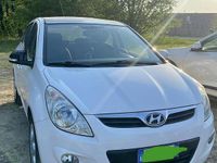 Usata Hyundai i20 Edition 75 CV (55 kW) 2011 Bianco Utilitaria