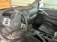 Second-hand Nissan Navara 171 CP (125 kW) 2007 Negru Pickup