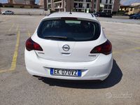usata Opel Astra 1.4 turbo benzina