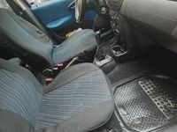 Usata Fiat Punto 69 CV (50 kW) 2004 Grigio Berlina