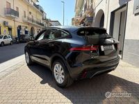 Begagnad Jaguar E-Pace R-Dynamic 150 HK (110 kW) 2019 Svart SUV