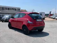 Usata Lancia Ypsilon Silver 69 CV (50 kW) 2022 Rosso Utilitaria