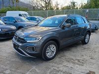 Usata VW T-Roc Life 116 CV (85 kW) 2023 Grigio SUV