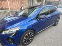 Begagnad Renault Clio V Techno 101 HK (74 kW) 2024 Blå Sedan