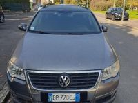 Usata VW Passat 105 CV (77 kW) 2008 Grigio Station wagon