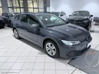 Usata VW Golf VIII Life 116 CV (85 kW) 2022 Grigio Station wagon