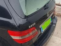 Usata Mercedes B200 140 CV (102 kW) 2007 Nero Monovolume