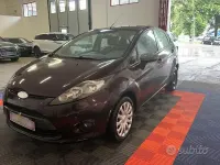 Gebraucht Ford Fiesta Titanium 92 PS (67 kW) 2010 Braun Limousine