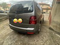 Begagnad VW Touran 90 HK (66 kW) 2007 Grå Minibuss