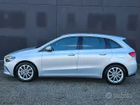 Usata Mercedes B200 150 CV (110 kW) 2020 Grigio Utilitaria
