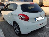 Usata Peugeot 208 Allure 82 CV (60 kW) 2013 Bianco Utilitaria