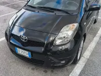 Usata Toyota Yaris 100 CV (73 kW) 2009 Nero Utilitaria