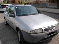 Usata Ford Fiesta 75 CV (55 kW) 1996 Grigio Utilitaria