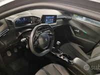 Usata Peugeot 2008 Allure 102 CV (75 kW) 2022 Grigio SUV