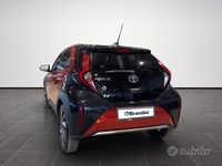 Usata Toyota Aygo X Lounge 72 CV (52 kW) 2023 Rosso tetto nero SUV