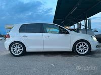 Usata VW Golf VI Highline 105 CV (77 kW) 2011 Bianco Utilitaria