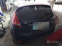 Usata Ford Fiesta 96 CV (70 kW) 2012 Blu Utilitaria