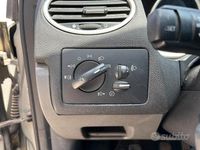 Begagnad Ford Focus Titanium 90 HK (66 kW) 2010 Grå Sedan