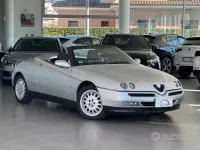 Usata Alfa Romeo Spider Lusso 192 CV (141 kW) 1995 Grigio Cabrio