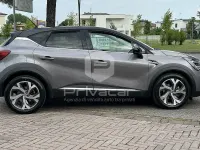 Usata Renault Captur Intens 159 CV (116 kW) 2022 Grigio SUV