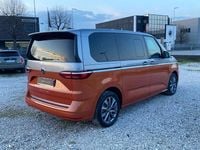 Nuova VW Multivan Style 150 CV (110 kW) 2026 Arancione Furgone