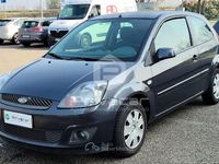 Usata Ford Fiesta Ghia 75 CV (55 kW) 2007 Grigio Utilitaria