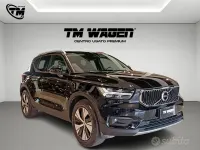 Usata Volvo XC40 Momentum 163 CV (119 kW) 2021 Nero SUV