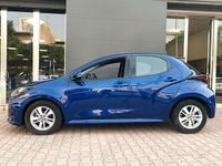 Usata Toyota Yaris Business Edition 72 CV (52 kW) 2021 Blu Utilitaria