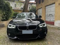 Begagnad BMW 118 2017 Svart Halvkombi