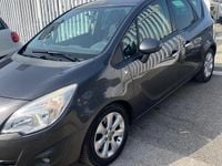 Usata Opel Meriva Cosmo 100 CV (73 kW) 2010 Grigio Monovolume