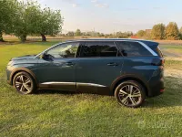Usata Peugeot 5008 131 CV (96 kW) 2022 Blu SUV