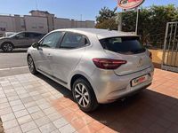 Usado Renault Clio V Equilibre 67 CV (49 kW) 2023 Plateado Berlina