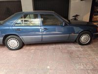 Usata Mercedes E200 1992 Blu Berlina