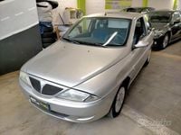 Usata Lancia Ypsilon 80 CV (58 kW) 2003 Grigio Utilitaria