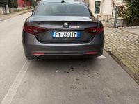 Usata Alfa Romeo Giulia 160 CV (117 kW) 2019 Grigio Berlina