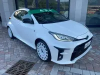 Usata Toyota Yaris 261 CV (191 kW) 2021 Super white Utilitaria