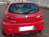 Usata Alfa Romeo 147 120 CV (88 kW) 2009 Rosso Utilitaria