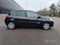 Usata Renault Clio II LE 101 CV (74 kW) 2008 Nero Berlina